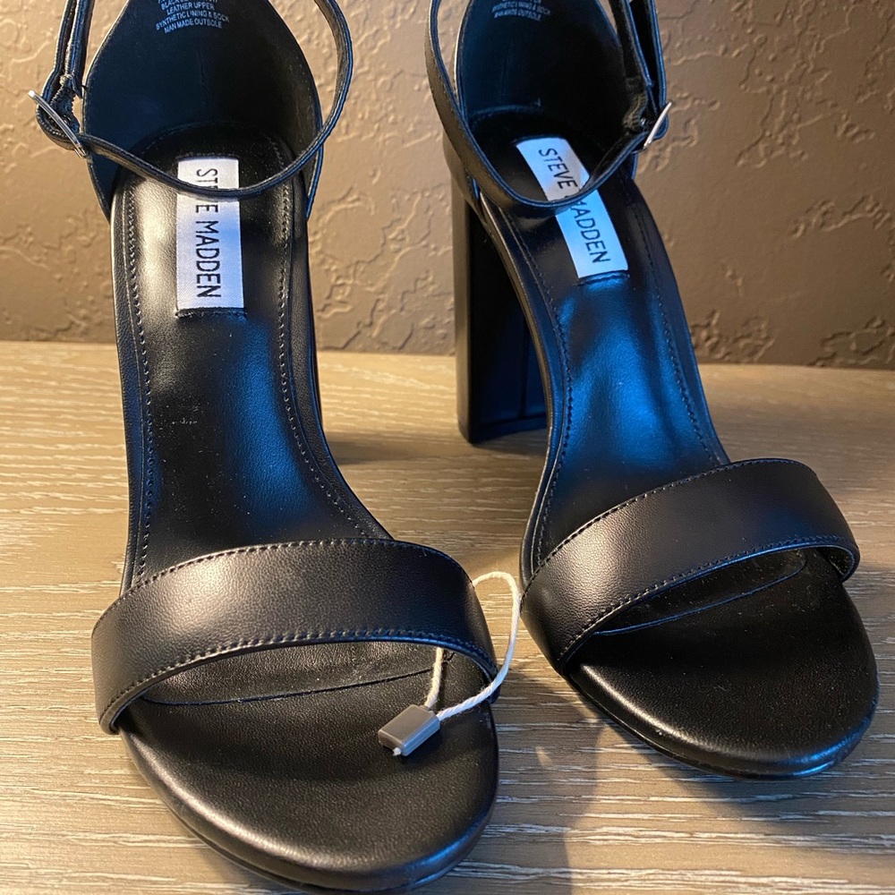 Steve Madden Black Leather Block Heel Sandals